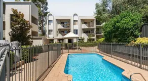 3br unit Stylish retreat SouthPerth - Image 4