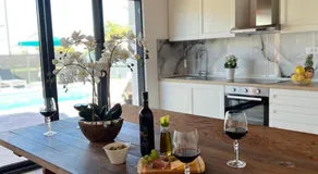 Boutique Apartment in villa with pool 2 - Image 4