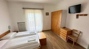 Hotel Regina Delle Dolomiti - Image 2