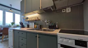 Stylish Prague 6 Apartment with balcony - Image 2