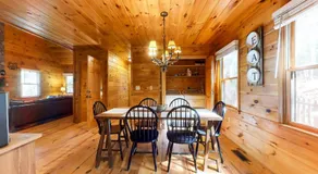 River's Creekside Cabin - Image 4