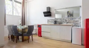 Home2Book Modern Stay Cozy Apt Seville - Image 5