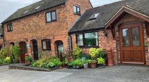 Vale Farm - Image 3