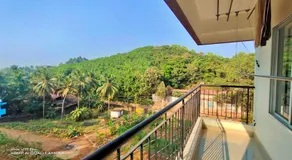 305 Home Stay - Image 4
