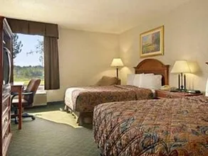 Sky Hotel at Tulsa Airport - Image 1