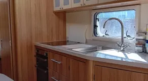 Railway cottage caravan - Image 4