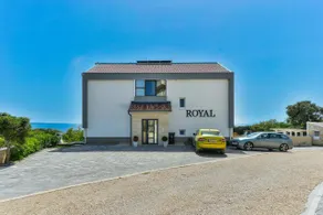 Royal Apartments - Image 3