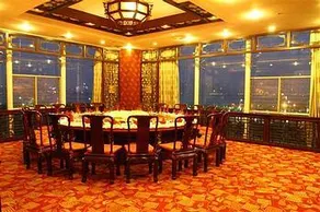 Xinfeng Holiday Hotel - Image 2
