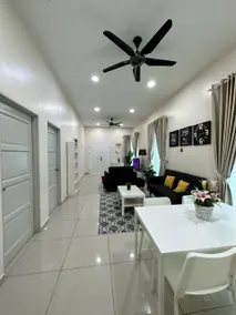 RumahKu Homestay, Taman Jasin Perdana - Image 3