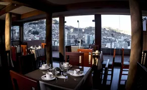 Qantu Hotel - Image 3
