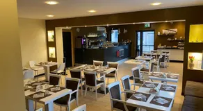 Hotel 325 Tor Vergata - Image 2