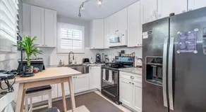 Jacksonville Hideaway Modern Unit - Image 5
