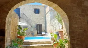 Vrakas House - Image 2