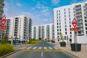 Classy 1BR High Floor by Amenities & F1 - Image 5