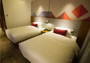 Borrman Hotel Guiping Xishan Government Service Center - Image 5