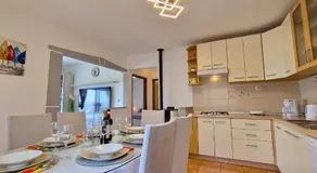 Sunny Holiday House with pool - Image 4