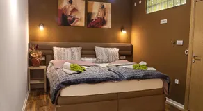B&B Donna - Image 2