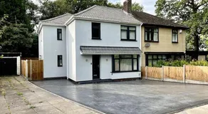 4 Bedroom House Coventry Sleep 7 with 3 Parking Spaces - Image 4