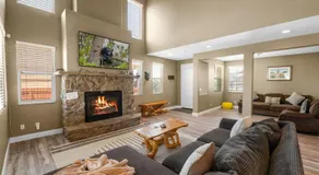 The Maple Ridge Hot-Tub and BBQ and Game Room! - Image 2