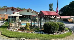 Bay Springs Country Inn & Marina - Image 3