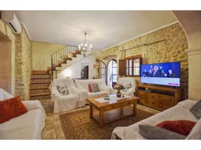House in Buger for 12 people with 7 rooms Ref. 614349 - Image 2