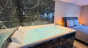 Suite Romantique - Balneo Privé - Parking - Image 3