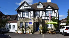 Gatwick Castle B&B - Image 2