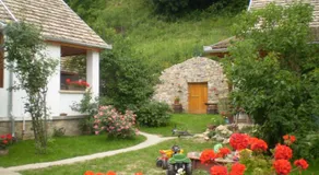 Tulipános Vendégház - Image 3