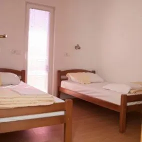 Hotel Sebastian - Image 2