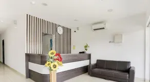 Rich Hotel - Image 2