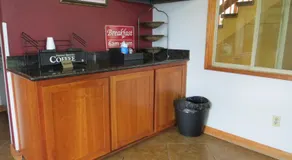 Portland Inn - Image 2