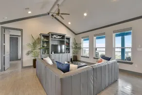 Honu Beachfront by Ryson Vacation Rentals - Image 3