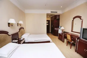 Longyi Hotel - Image 1