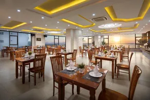 Corvin Hotel - Image 5
