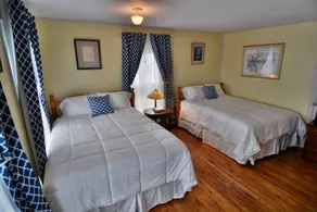 Greunkes First Street Inn - Image 4