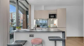 New Modern Apartment near Heathrow Airport - Image 5