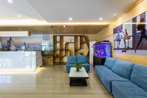Chonpines Hotel·Jining Railway Station Wanda Plaza - Image 2