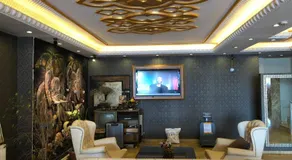 The Port Hotel - Image 2