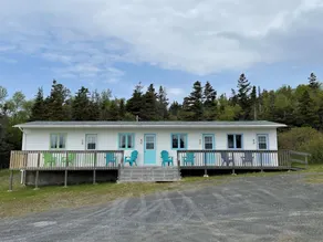 Buoy & Arrow Restaurant and Suites - Image 3