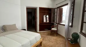 Syrah Home - Image 2