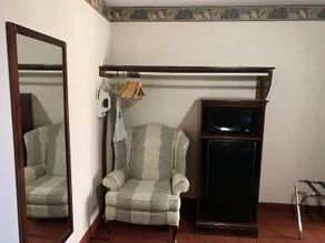 Regency Inn - Image 4