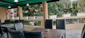 THE CORBETT CAVES INN - Image 4