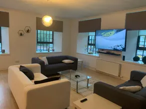 lovely 2 bedroom apartment, 25 mins from glasgow - Image 2