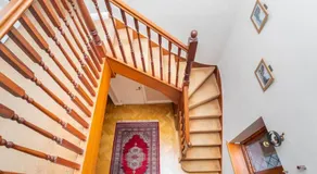 Old Slade Cottage - Train to London 30mins, Heathrow 15mins away,Free Parking - En-suit rooms - Image 3