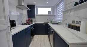 Stylish 5BR Home Free Parking, Garden & WiFi - Image 3
