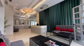 Hotel Royal - Image 2