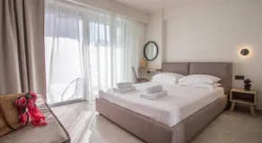 Aelia Seaside Luxury Suites - Image 2