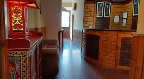 Auspiscious Him View Hotel - Image 4