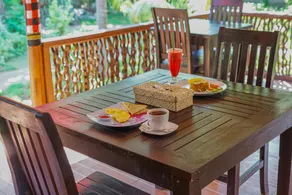 Made Taro - Menjangan Homestay - Image 5