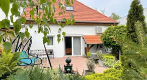 Full 2BDR Garden House near to Downtown Metro Free Parking - Image 3